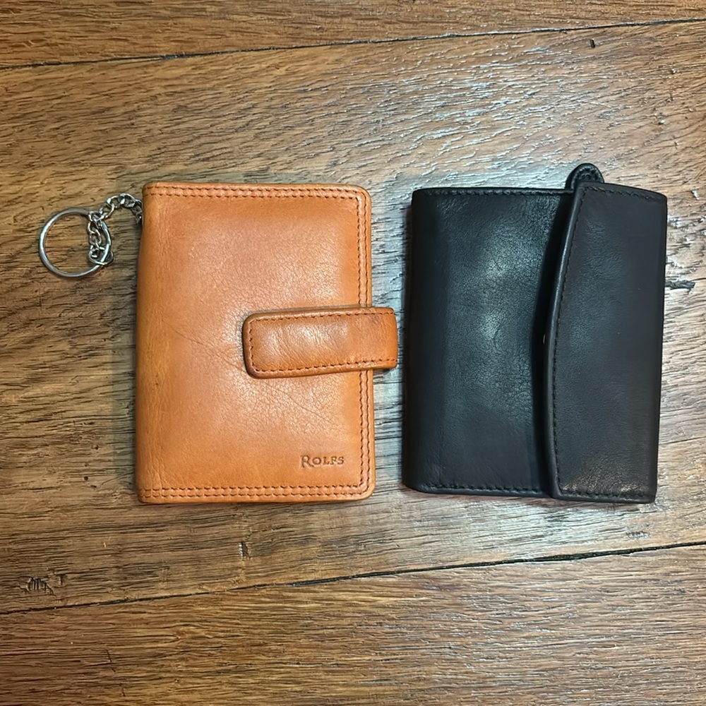 Pair of Wolf’s Leather wallet women’s and keychain